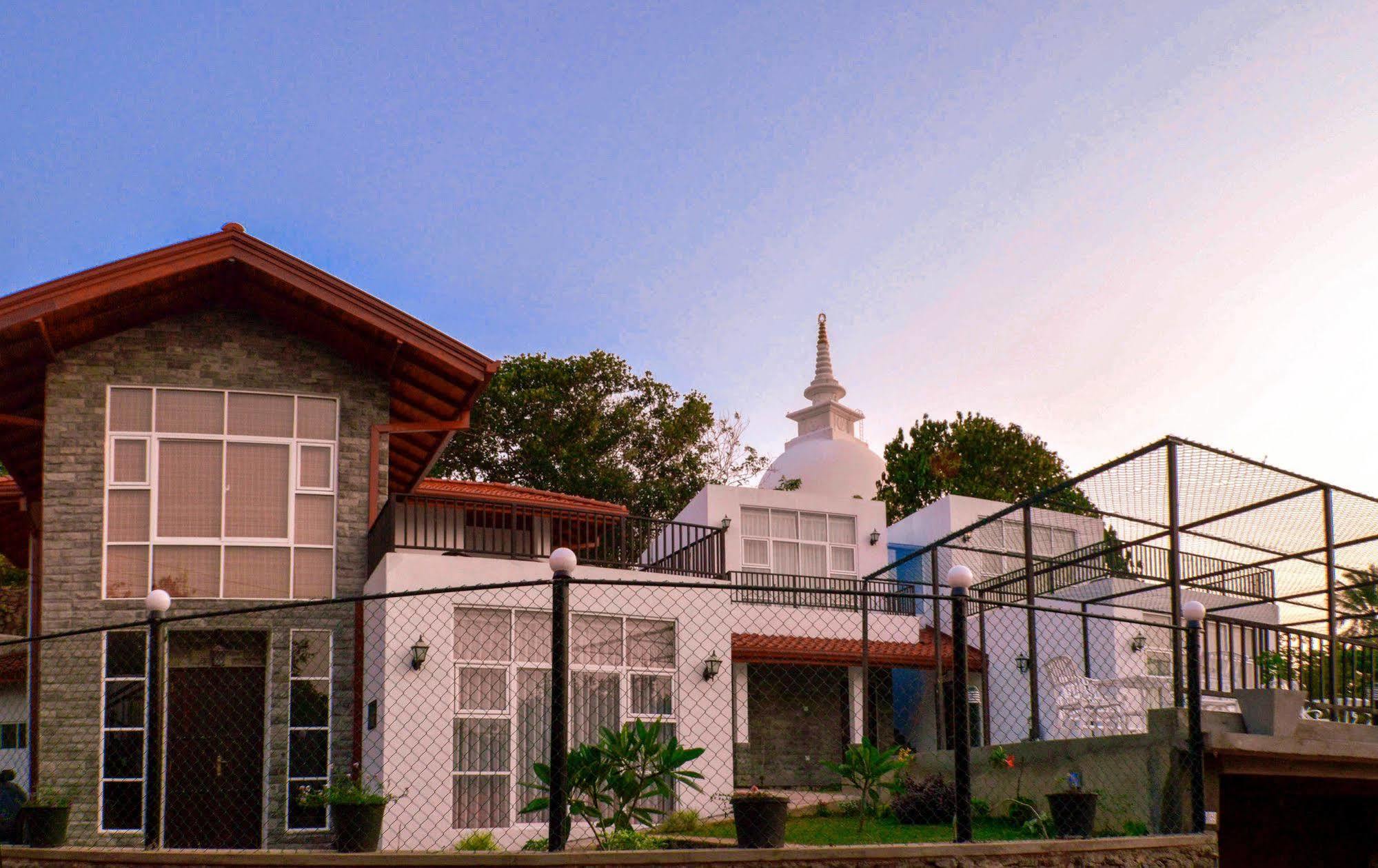 Villa Baywatch, Rumassala Unawatuna Exterior photo